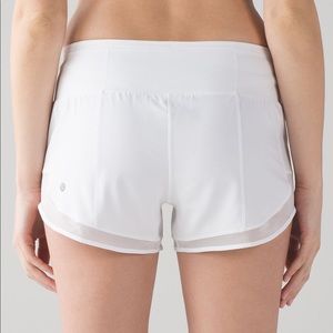 Lululemon mind over miles shorts